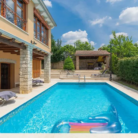 Villa Aurelia Peresiji